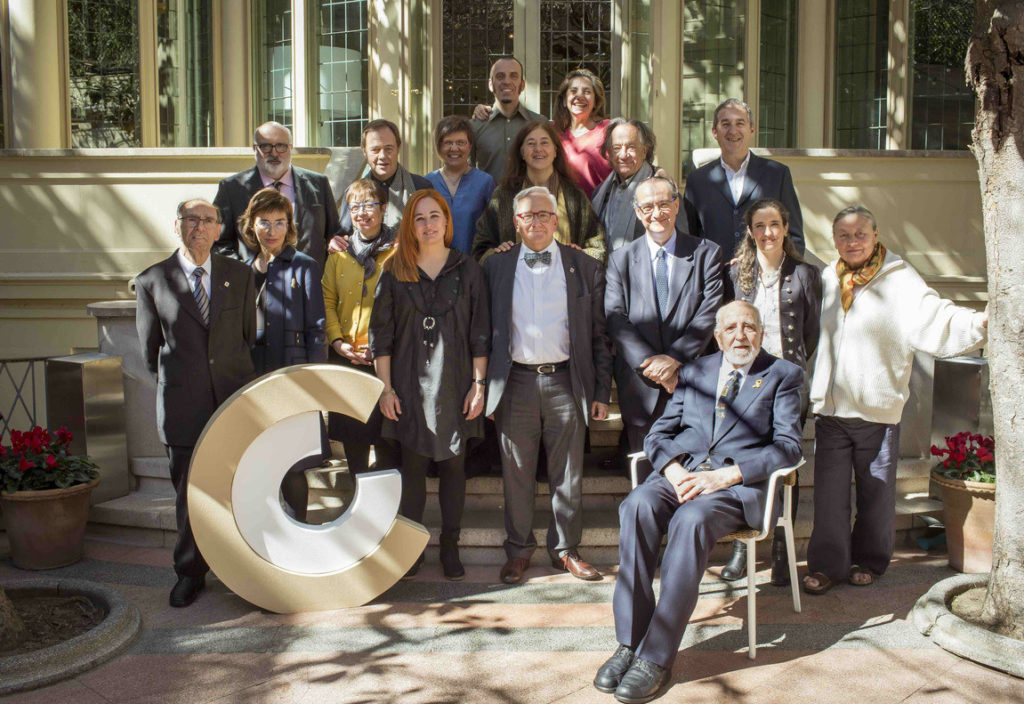 Los galardonados con los Premis Nacionals de Cultura y los miembros del plenario del CoNCA